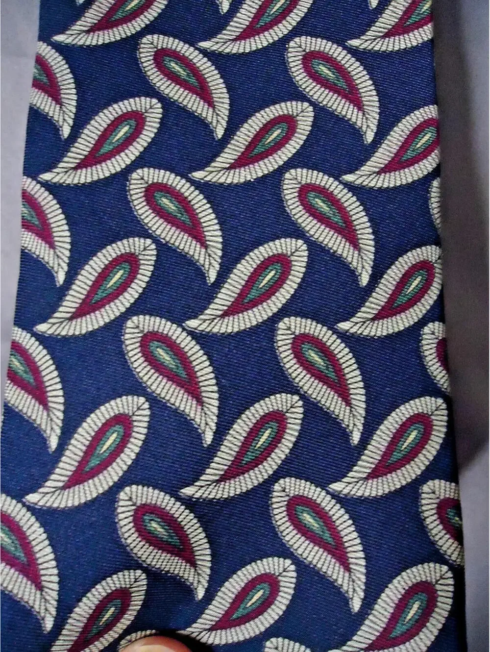 Lands' End Direct Merchants Hand-Sewn 100% Silk Tie Made in USA Imported Fabric